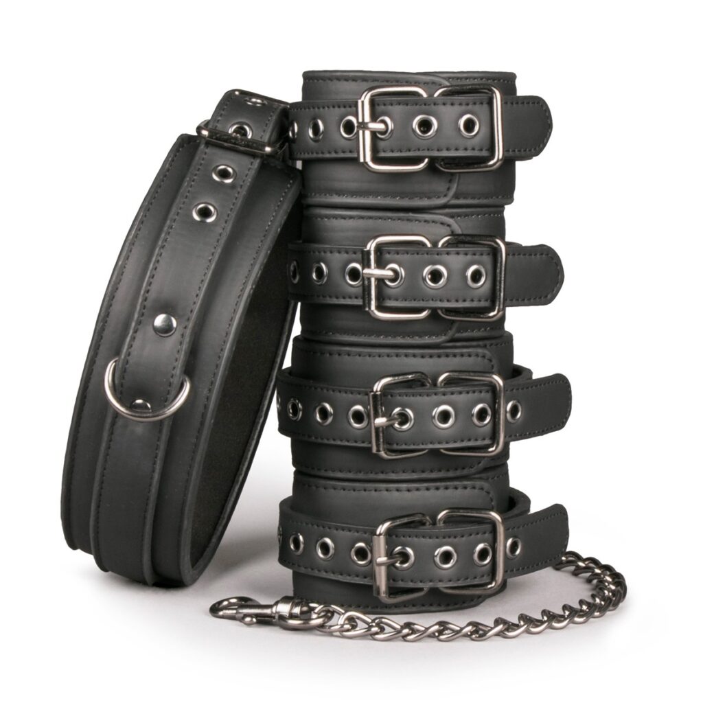 E.T. FETISH SET W. COLLAR, ANKLE & WRIST CUFFS -